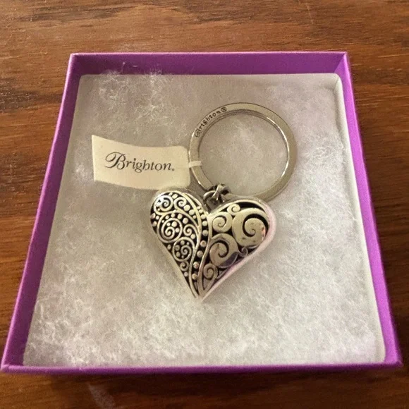 Brighton Love Affair Keyring- NWT - Picture 2 of 4